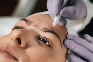Corrección de cejas